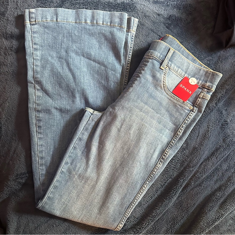 New SPANX Women's vintage indigo flare Jeans in Light Blue Large Petite